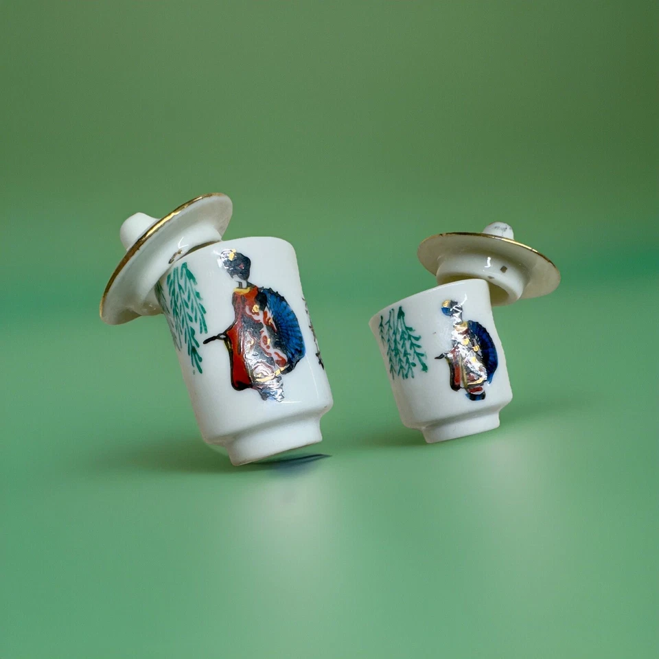 Tazas de sake Kyoto Maiko pintadas a mano vintage con tapas - porcelana japonesa borde dorado Foto 3 de 4