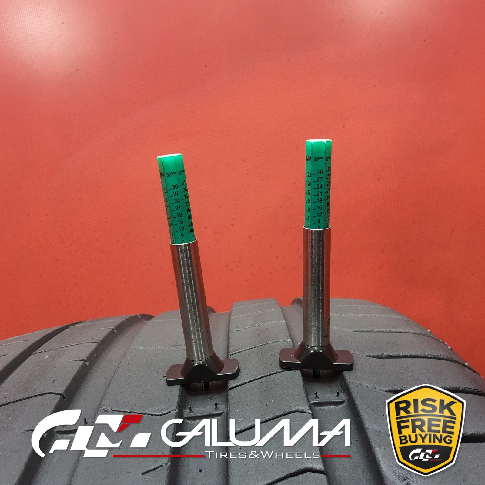 1 (One) Tire Pirelli P Zero PZ4 Bentley 275/35ZR22 275/35/22 2753522 104Y #90638