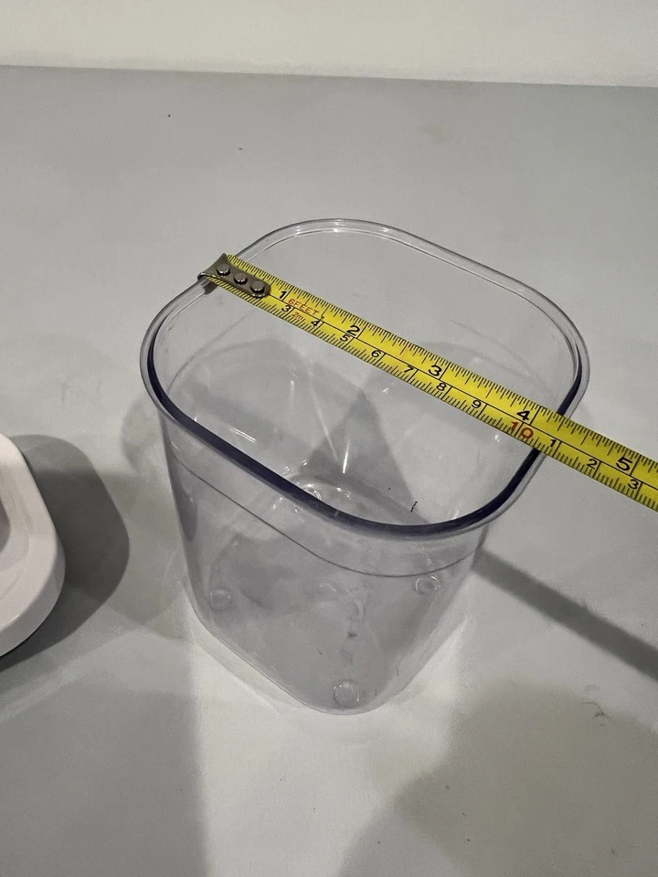 Contenedor de almacenamiento de alimentos OXO Good Grips POP 1,5 cuartos de galón 1,4 L tapa blanca transparente. Foto 4 de 4