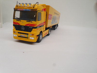 1/43 VERY RARE MERCEDES-BENZ ACTROS 1843 MP1 MEGASPACE
