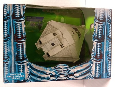 MICRO MACHINES ALIENS ACTION FLEET NARCISSUS VEHICLE REPLICA