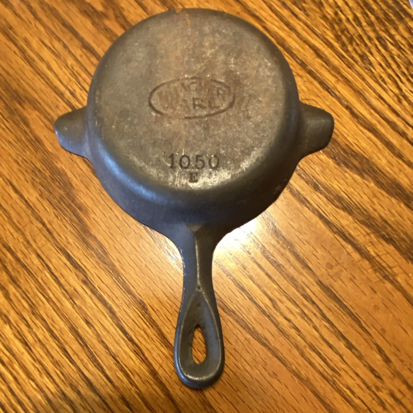 Wagner Ware Cast Iron Skillet 1050E 1056 Collectible Vintage