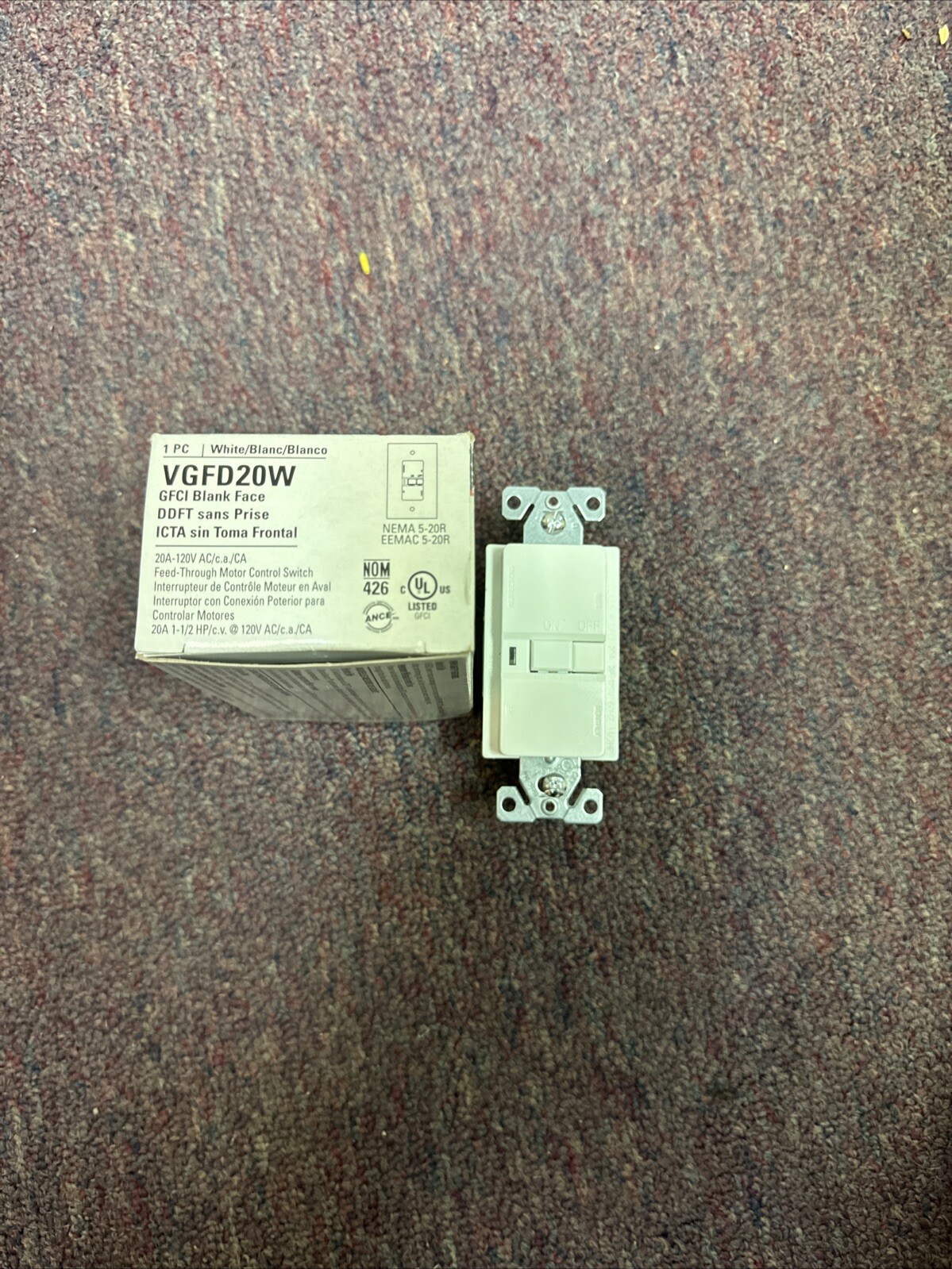 Cooper Wiring VGFD20W 20A 120V Blank Face GFCI Receptacle Nema 5 20R Cooper wiring vgfd20w 20a 120v blank face gfci receptacle nema 5 20r