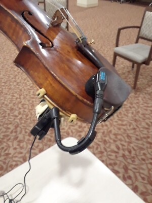 Wireless System/Pick Up For Strings, Wind, Brass - Shure UC4-UA