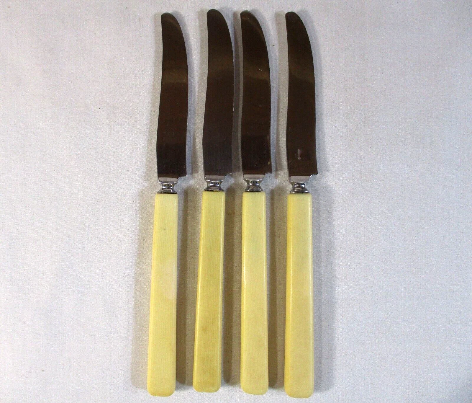 4 VINTAGE FAUX BONE HANDLE SERRATED KNIVES WILTSHIRE STAINLESS STEEL 21cm