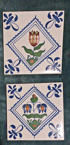 2 Conimbriga Portugal Flower Tiles - Picture 4 of 4
