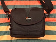 Lowepro Rezo 110 AW Camera Shoulder Bag with Divider Rain Cover DSLR Black