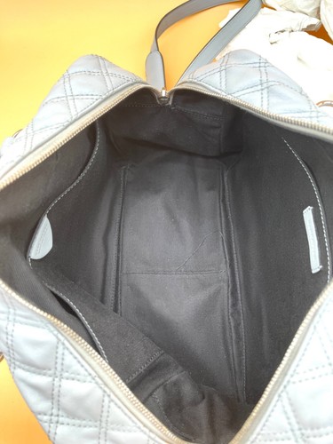 Marc Jacobs Vintage Gray Leather Handbag. Marc Jacobs Designer Handbags - Picture 12 of 12