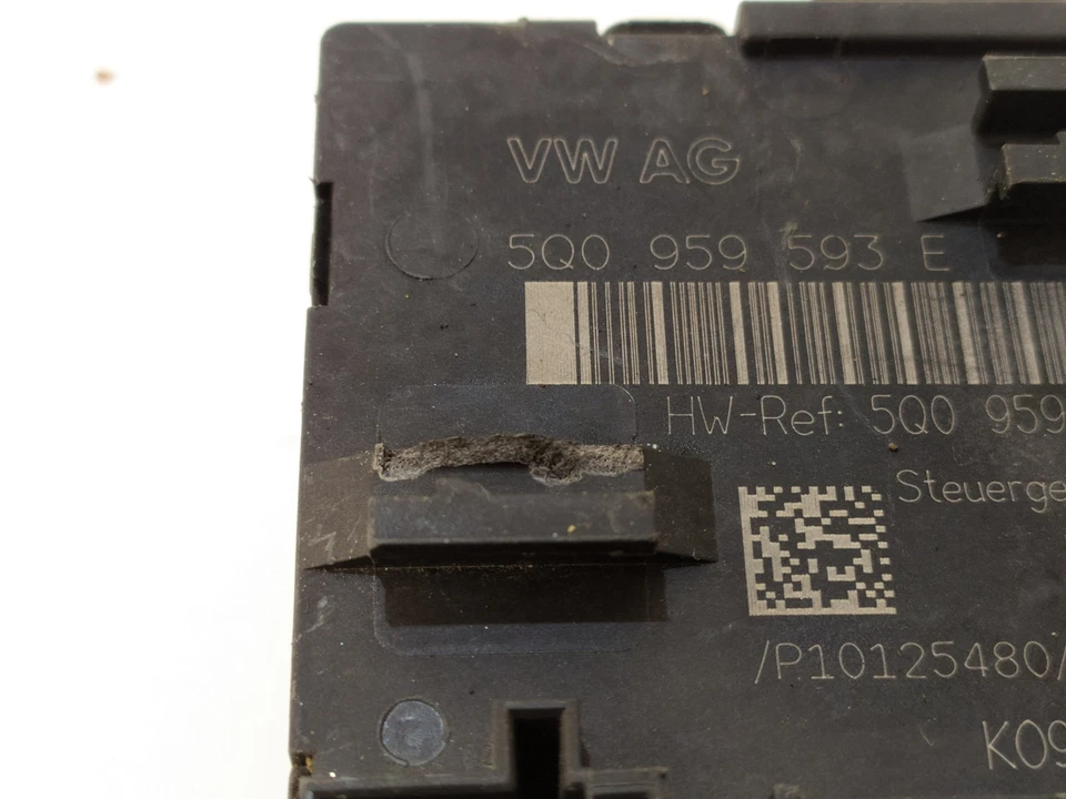 5Q0959593E CENTRALINA COMFORT USATO PORTA ANTERIORE SINISTRO SX USATO VW GOLF VI - Immagine 2 di 4