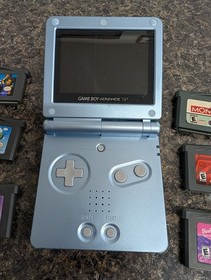 Nintendo Game Boy Advance SP Console Package with Case and 6 games Lot - no Cord