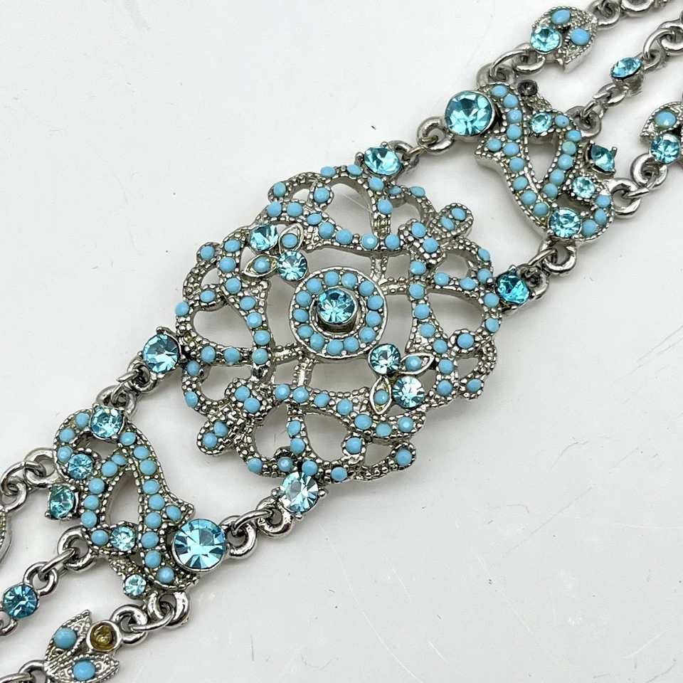 Pulsera de filigrana azul bebé intrincada tono plata se adapta a muñeca de 7" Foto 2 de 4