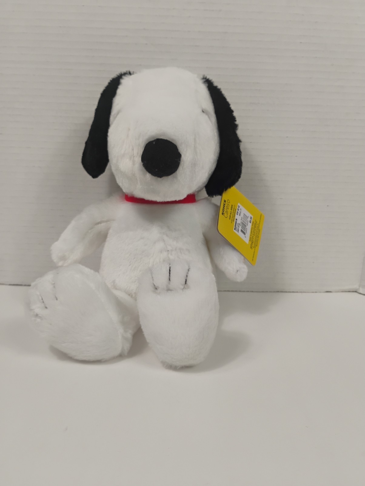 Peanuts Snoopy Dog Plush Toy Classic Sitting Cartoon Stuffed Animal Character