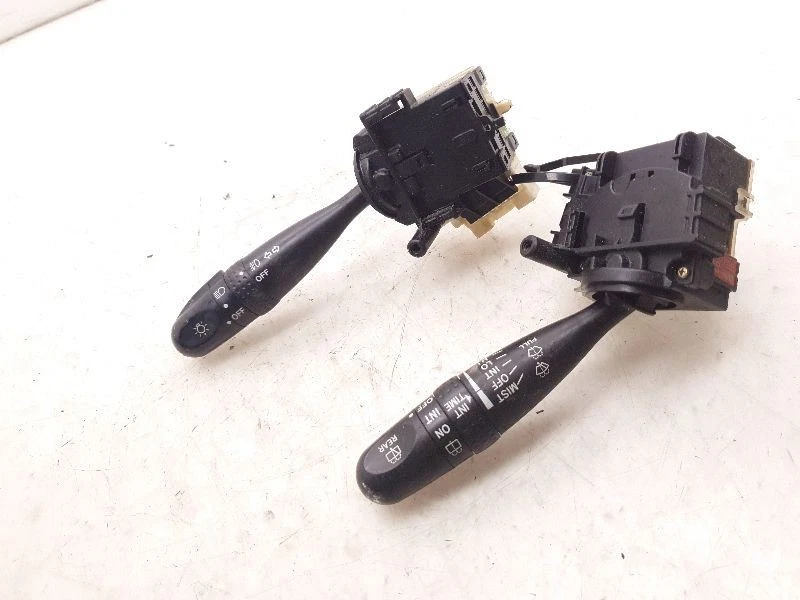 03 04 05 06 07 08 CONJUNTO INTERRUPTOR COLUMNA DIRECCIÓN TOYOTA MATRIX  Foto 3 de 4