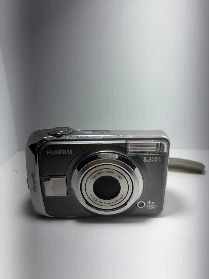Fujifilm FinePix A825 Digitalkamera 8,3 MP 4x Zoom 2,5" Blitz AA Silber Vintage - Bild 4 von 4