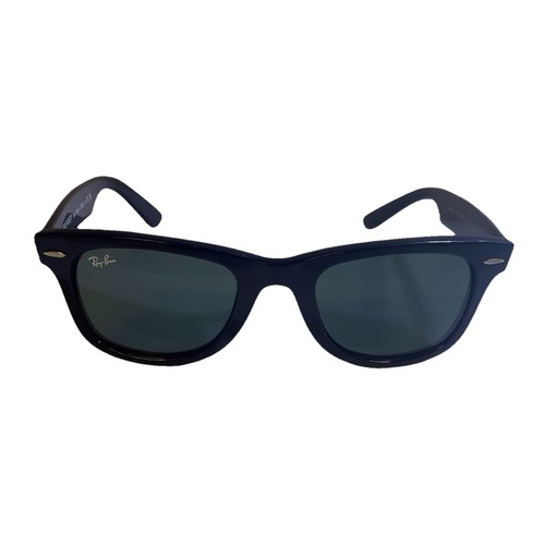 Vintage Ray-Ban Wayfarer Ease RB4340 Sunglasses - Handmade In Italy - Picture 2 of 8