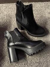 Steve Madden Kat Lug Sole Platform Boots Size...
