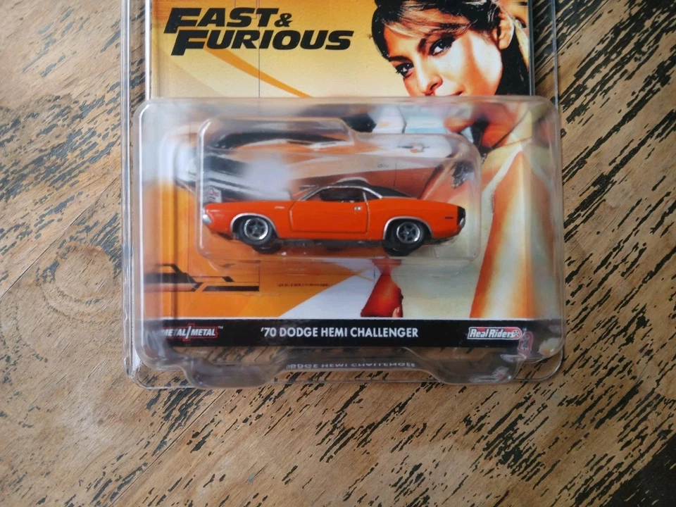 Hot Wheels Custom 2 Fast 2 Furious 1970 Dodge Challenger HEMI w/MONICA FUENTES - Image 3 of 4