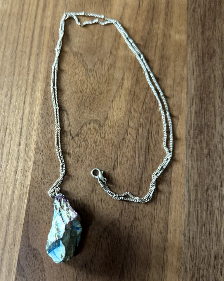 "Collar Colgante Cuarzo Aura Titanio 32"" Tono Dorado Boho Festival Joyería" Foto 2 de 4