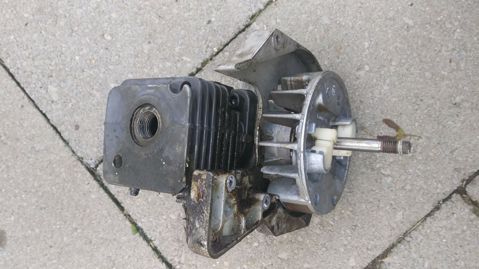 Jonsered Hedge Trimmer HT-21 Parts Jug Assembly(Motor) Plus extra