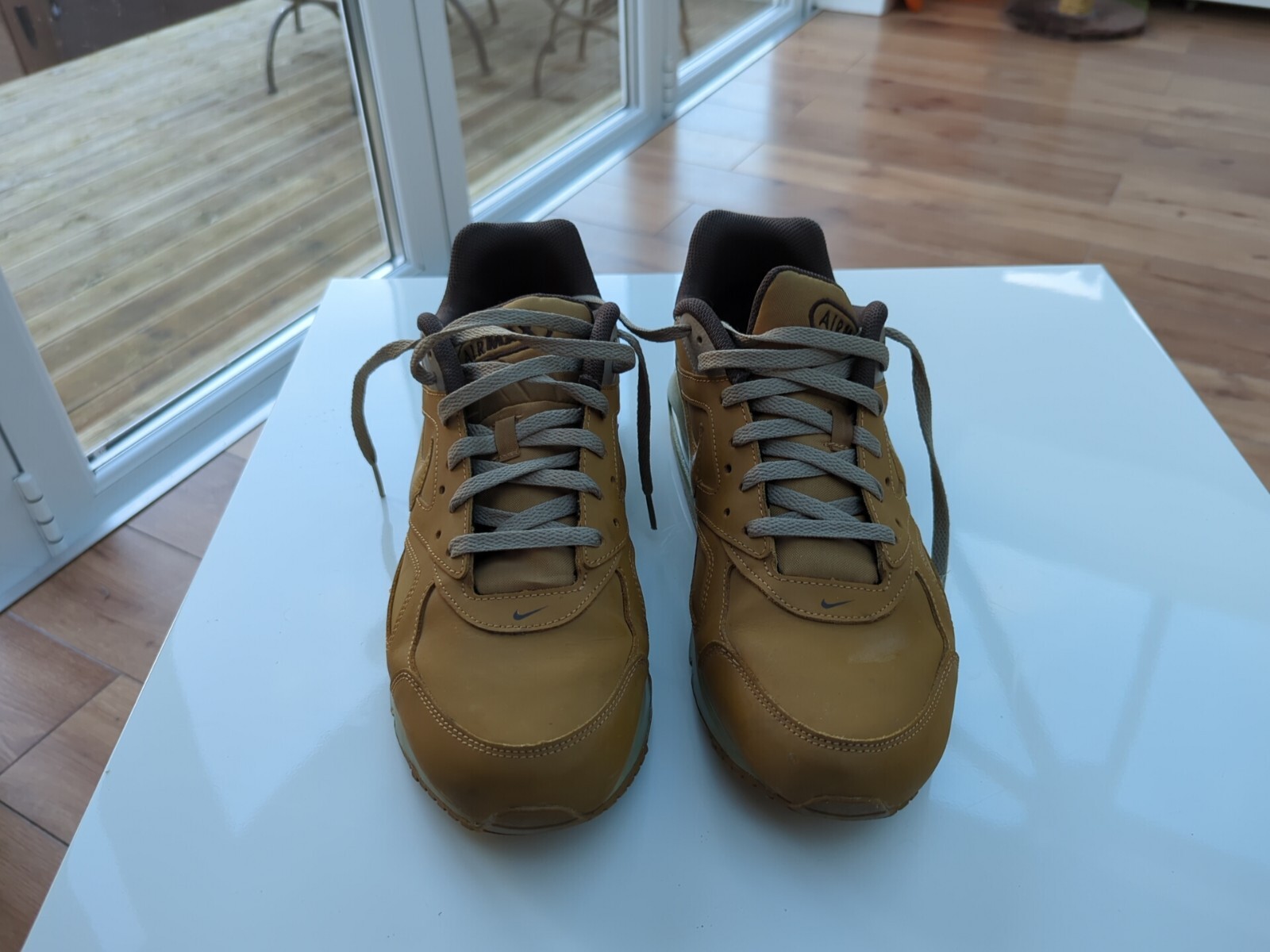 nike air trainers mens