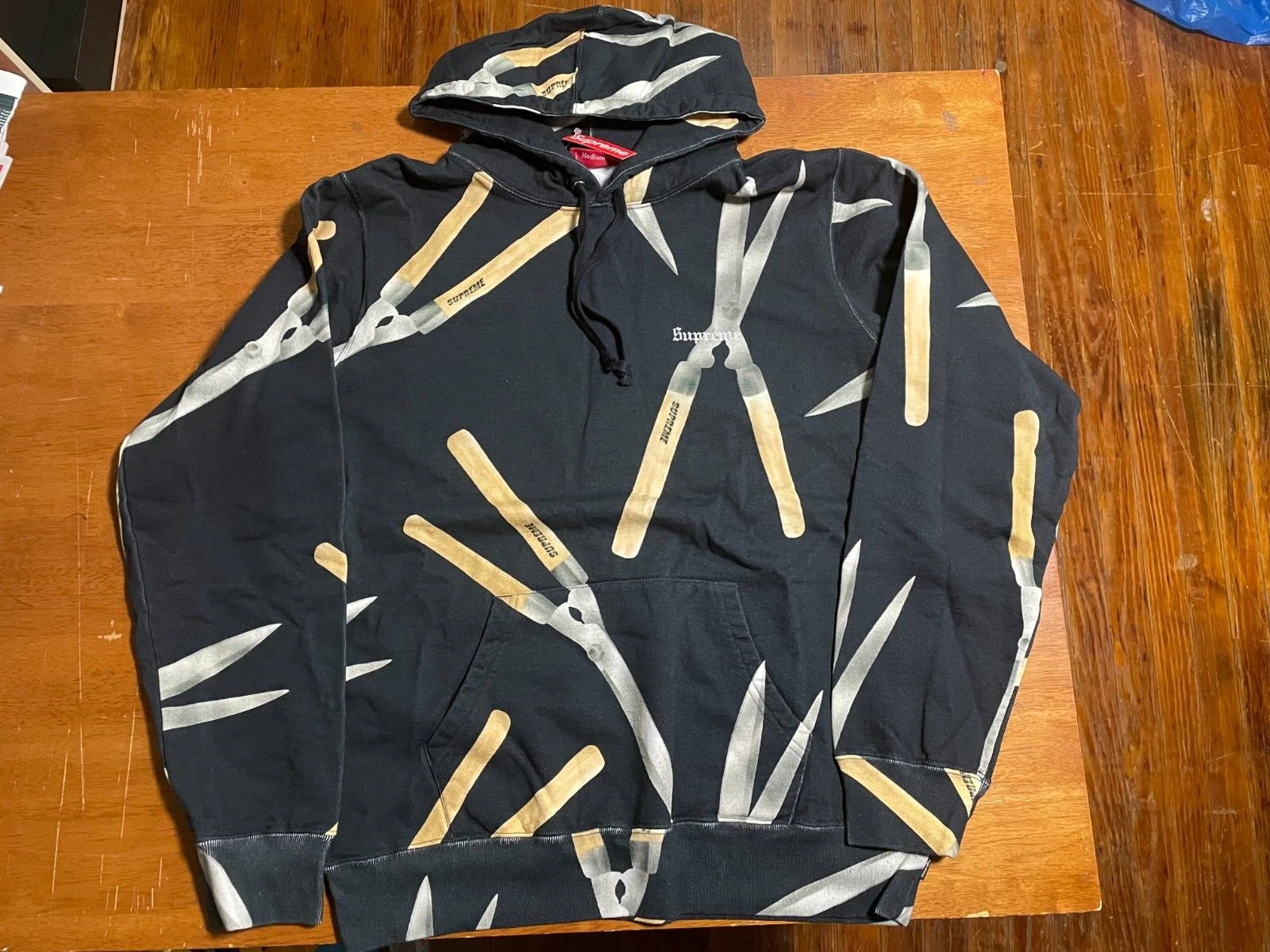 Sweat à capuche noir Supreme Shears taille Medium SS19