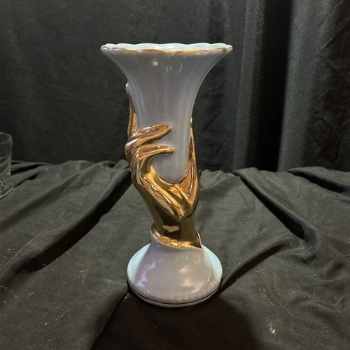 VTG MCM Shawnee Pottery USA Lt. Pink Hand Holding Trumpet Flower Vase
