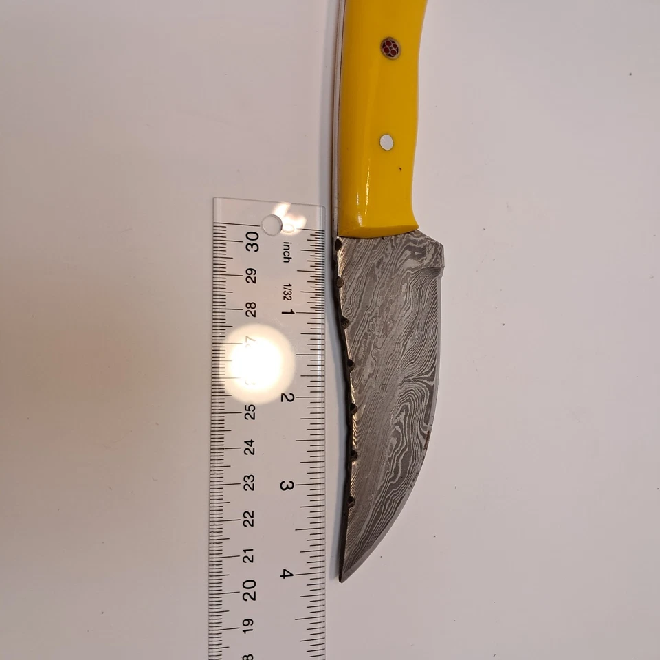 Cuchillo de caza Damasco hecho a medida forjado a mano mango de lycra amarillo Damasco Foto 2 de 4