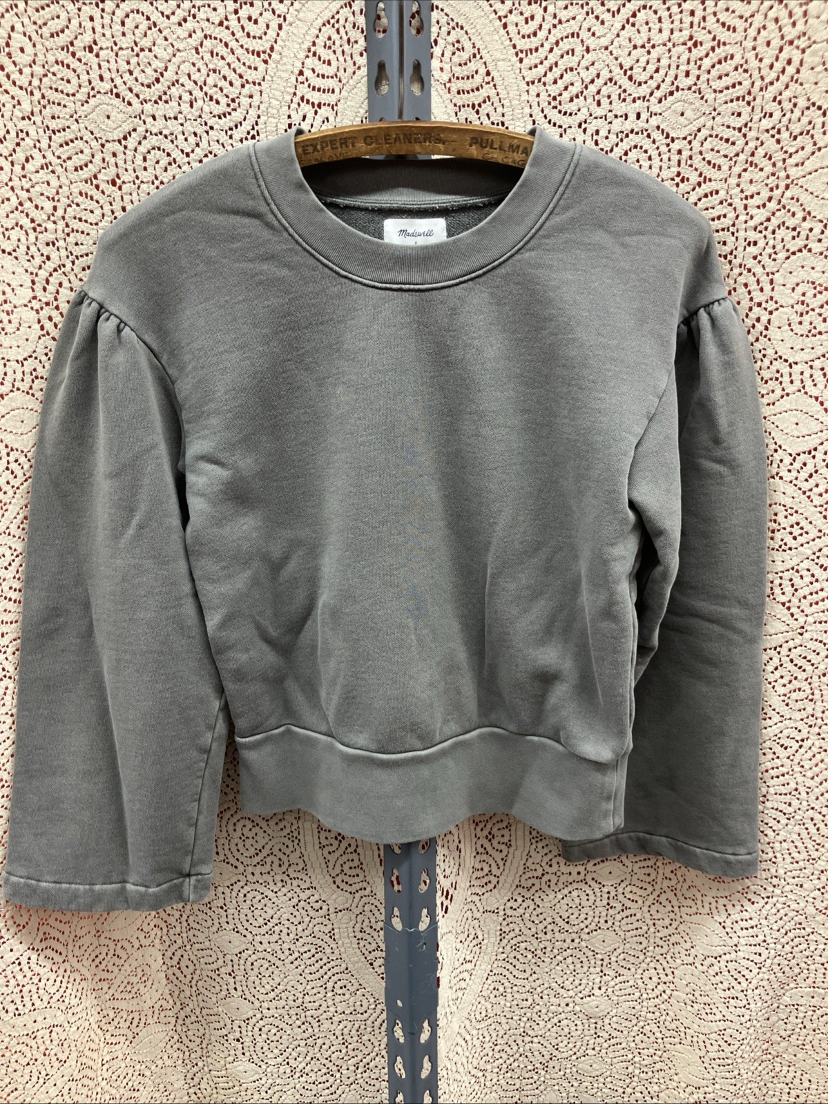 Picture 1 of 4