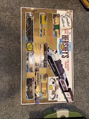 Hershey's 100th Anniversary Limited Edition 7 Unit Train Set 027 Gauge