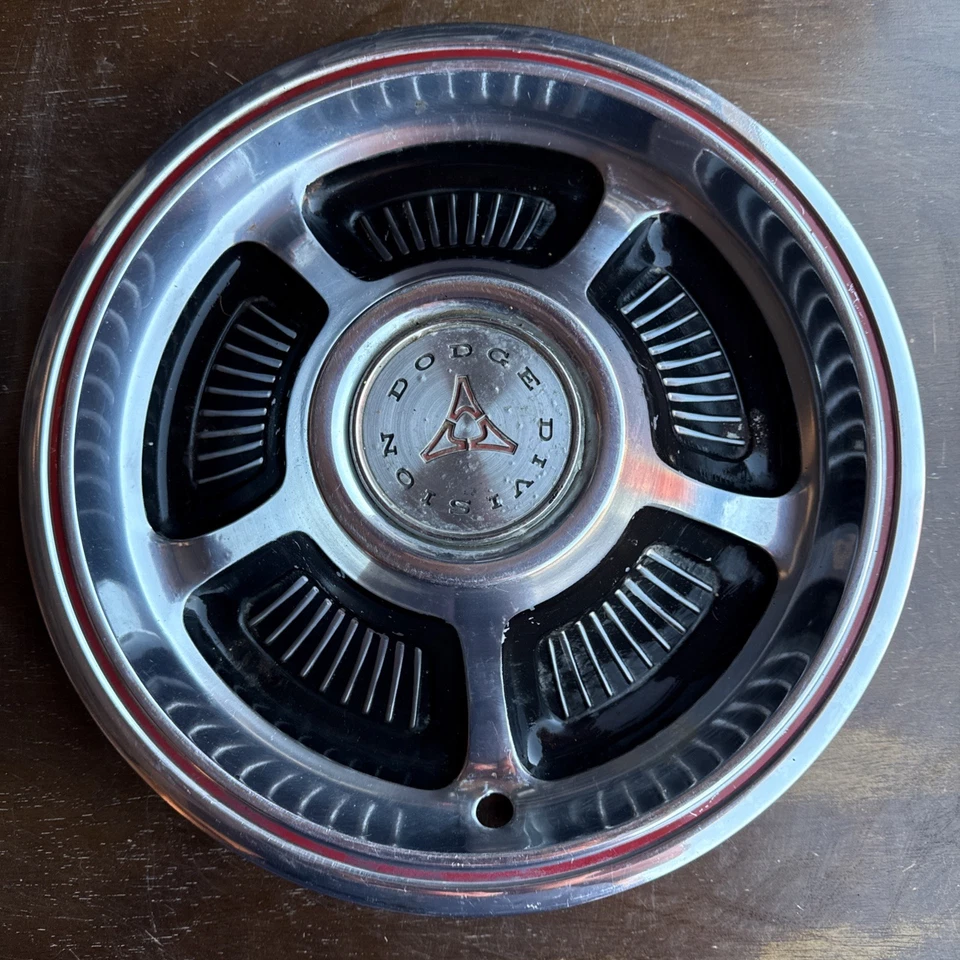 Dos (2) cubiertas de rueda Coronet tapacubos Dodge Charger RT 1970 s Foto 3 de 4