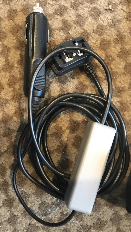 MAGELLAN Sportrak Map GPS Bundle Manual, Case,CD Maps. Car Mount, With 12v Power - Image 4 of 4