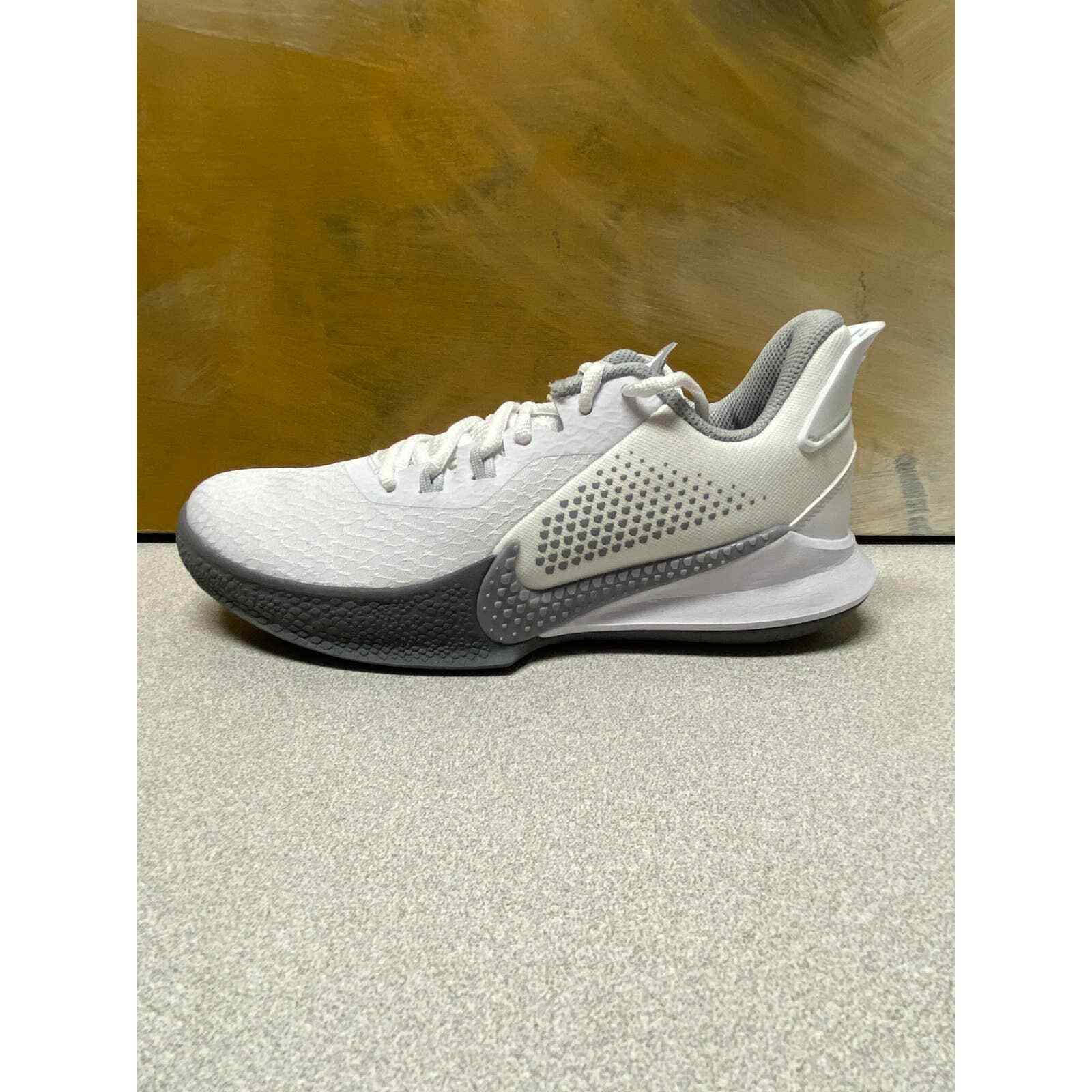 6.5 - Nike Mamba Fury White Wolf Gray 