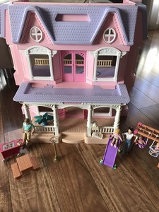 fisher price fold up dollhouse