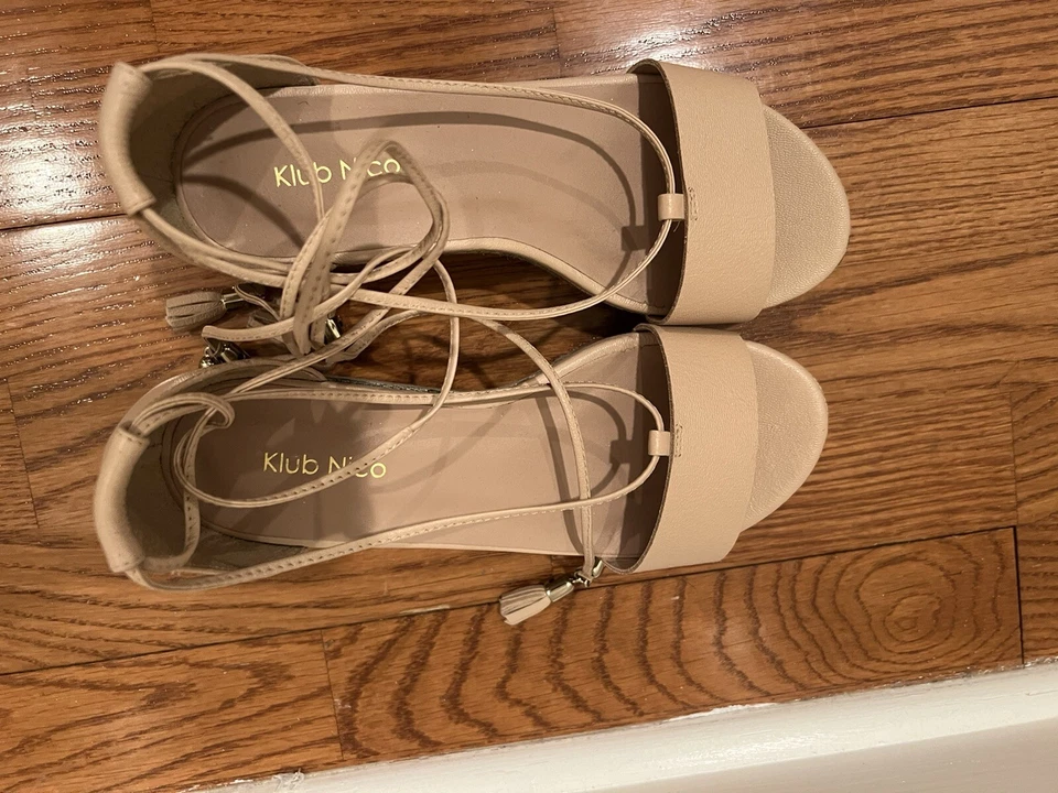 Zapatos para mujer Klub Nico de tacón plano talla 7 Foto 3 de 4