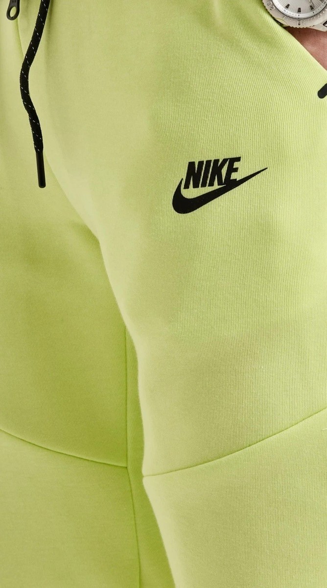 Nike Tech Fleece 