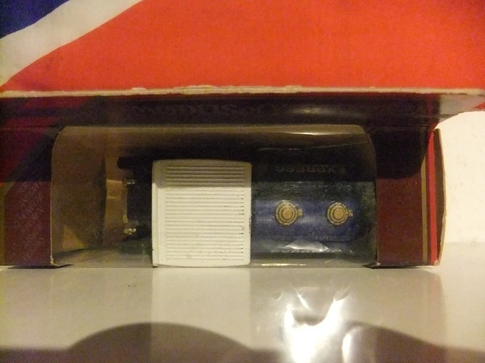 Matchbox 1:43 Ford T Tanker Express Dairy - Bild 2 von 2