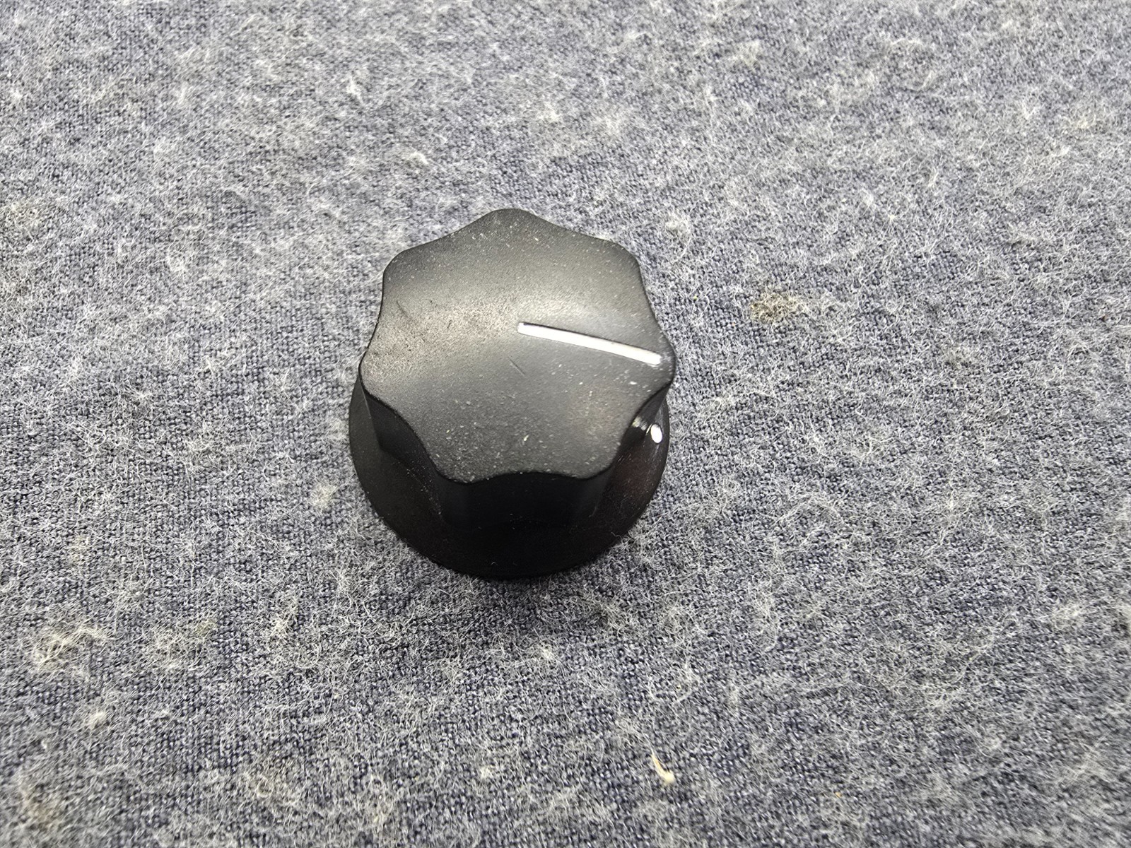 Hammarlund HQ - 180 Ham Radio Receiver Part - Knob