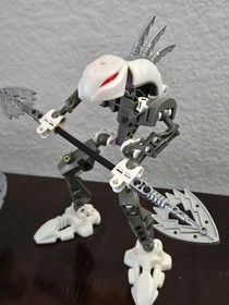 BIONICLE LOT Gali Nuva #8570, Kurahk #8588 Rahkshi Lego Figures