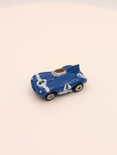 Micro Machines #37 Hall of Famers - Jaguar D-Type Blue/White #4 - Picture 2 of 15