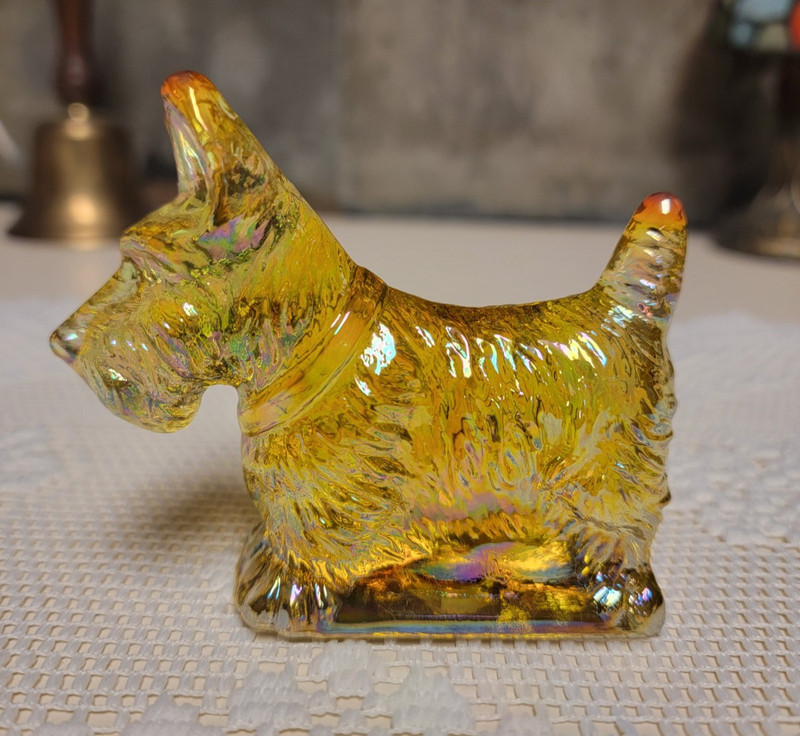 MOSSER Glass SCOTTIE DOG in Honey Amber CARNIVAL from 2000's w/ Sticker