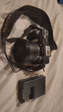 Sony CyberShot DSC-H10 8.1 MP Digital Camera - W/ Battery, Charger