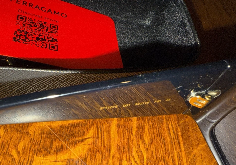 Salvatore Ferragamo太阳眼镜 — 第 3/4 张图片