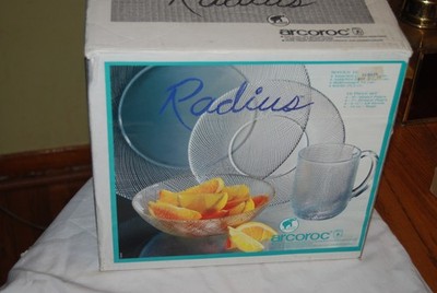 Arcoroc Radius 16 piece glass dinner set