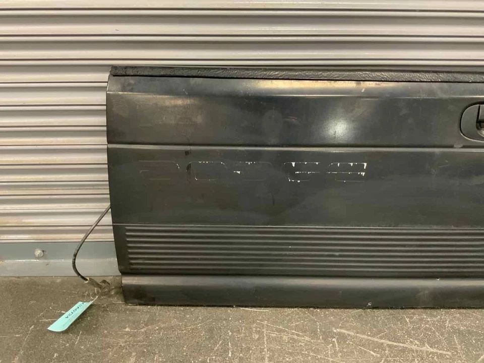 *(Dented)94-95 Dodge Ram 1500 Black Spray Painted Tailgate Foto 2 de 4