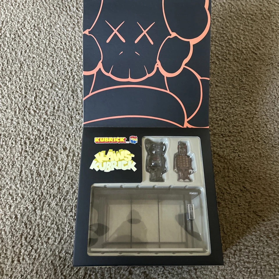 Juego de juguetes Kaws Kubrick km001 Medicom Foto 2 de 4