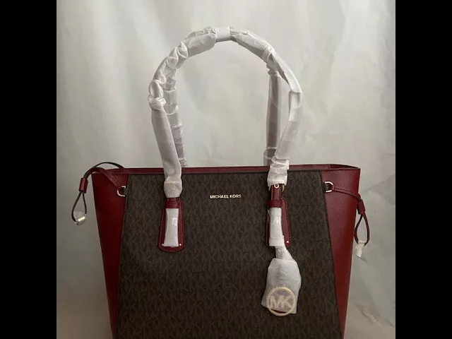 Michael kors voyager deals medium logo tote bag