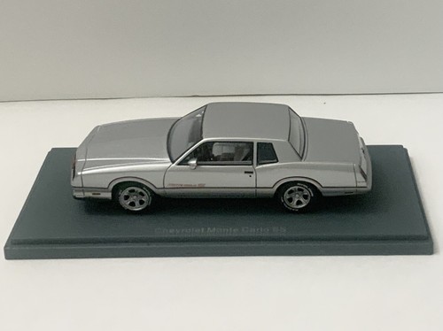 1/43 1986 Chevrolet Monte Carlo SS Argento Neo American Excellence 44808 - Foto 9 di 9