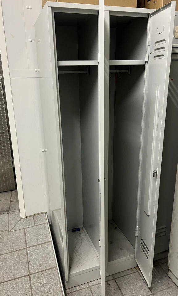 UmkleideSpind - Bild 2 von 2