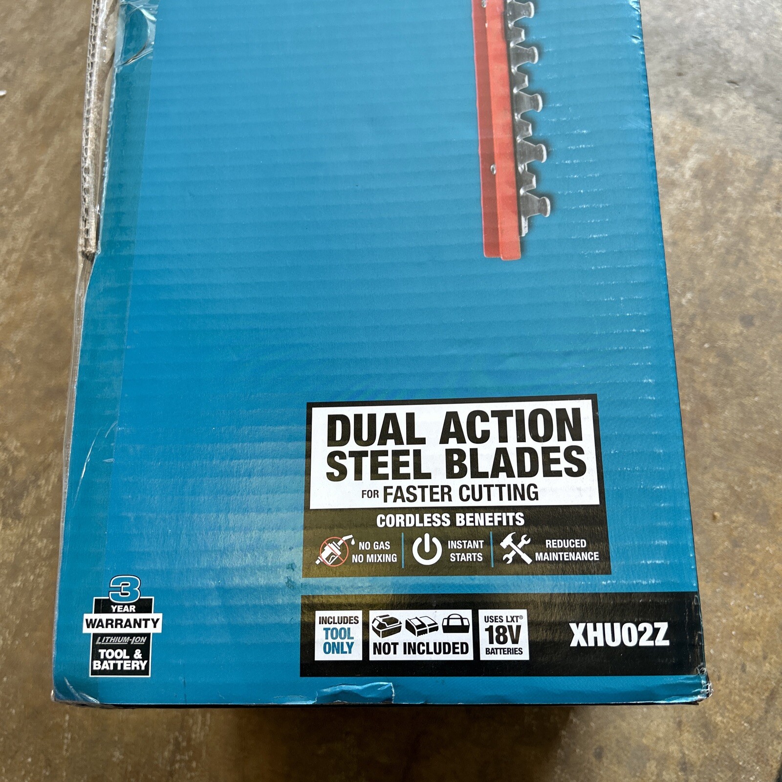 Makita XHU02Z 18V LXT Lithium-Ion Cordless Hedge Trimmer - Bare Tool