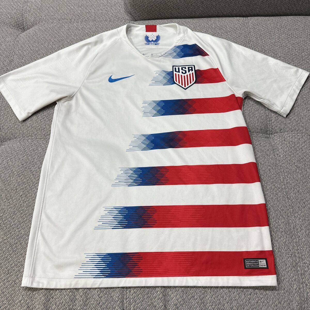 Nike USA Home Stadium Soccer Jersey 2018/19 White Size M Nike USA Home Stadium Soccer Jersey 2018/19 White Size M